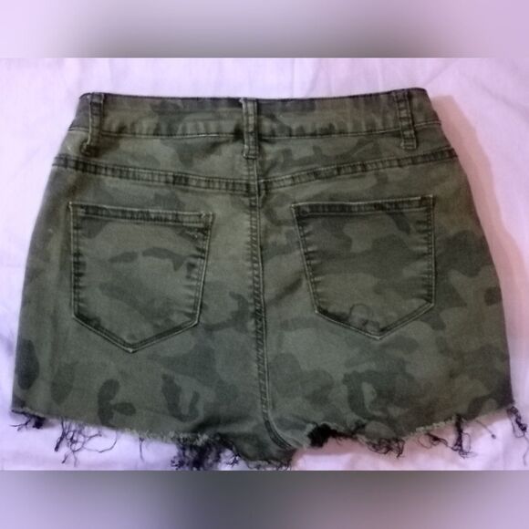 Hammer Jeans dark gray cut offs, size 9 - Picture 5 of 7